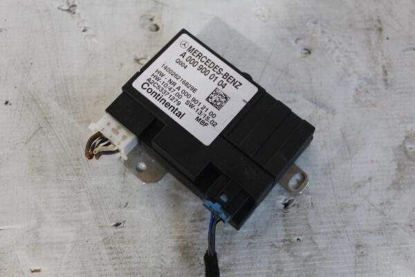 Mercedes Benz W176 W117 A45 CLA45 Fuel Pump Control Module A0009000104