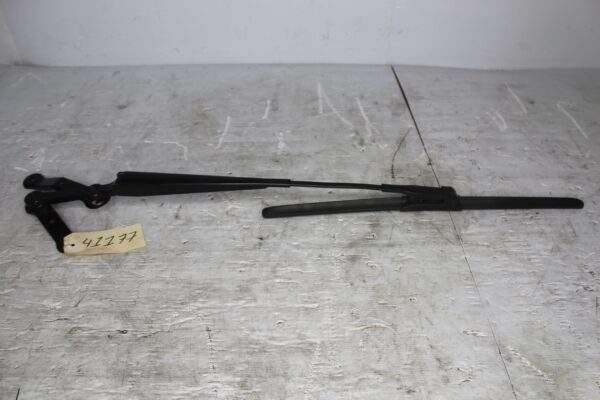 Mercedes Benz W176 A Class Left Passenger Wiper Arm A1768200244