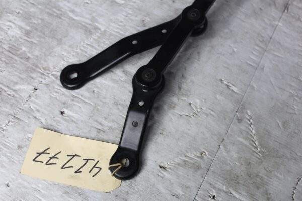 Mercedes Benz W176 A Class Left Passenger Wiper Arm A1768200244