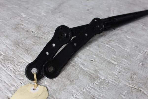 Mercedes Benz W176 A Class Left Passenger Wiper Arm A1768200244