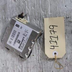 Mercedes Benz W176 W117 A CLA Class Lane Assist Radar Camera A0009057302 - Image 2