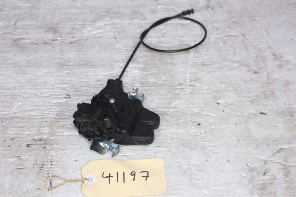 Mercedes Benz W204 W212 C E Class Boot Lock Actuator A2047500485