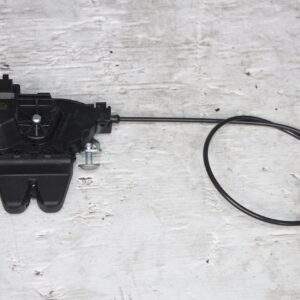 Mercedes Benz W204 W212 C E Class Boot Lock Actuator A2047500485 - Image 2