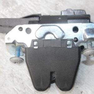 Mercedes Benz W204 W212 C E Class Boot Lock Actuator A2047500485 - Image 5