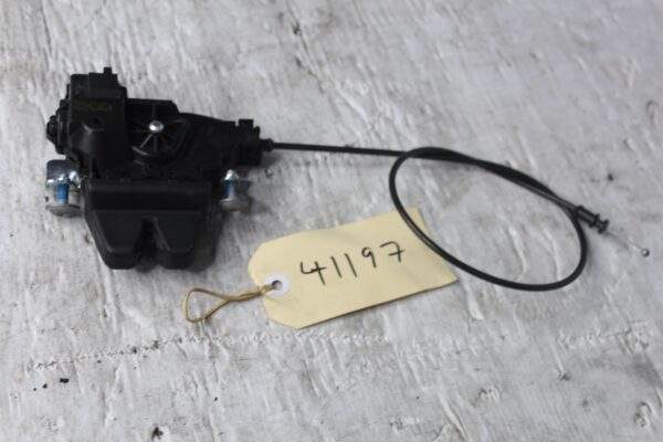 Mercedes Benz W204 W212 C E Class Boot Lock Actuator A2047500485