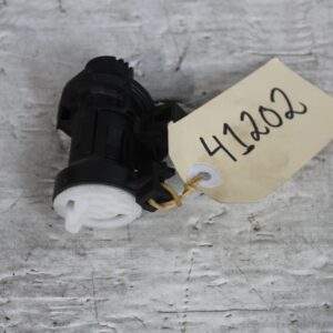 Mercedes Benz W204 C Class Emergency Boot Release Actuator A2047500061 - Image 3