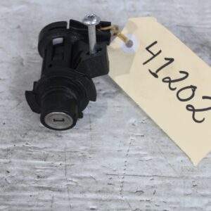 Mercedes Benz W204 C Class Emergency Boot Release Actuator A2047500061 - Image 4