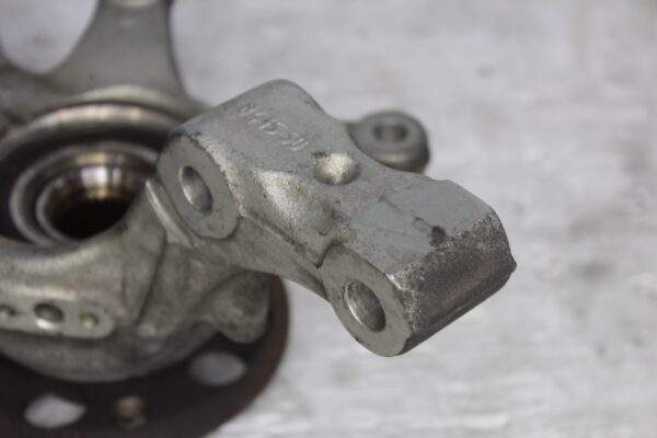 Mercedes Benz W176 W117 A45 CLA45 Front Right Knuckle Hub Carrier A1763300600
