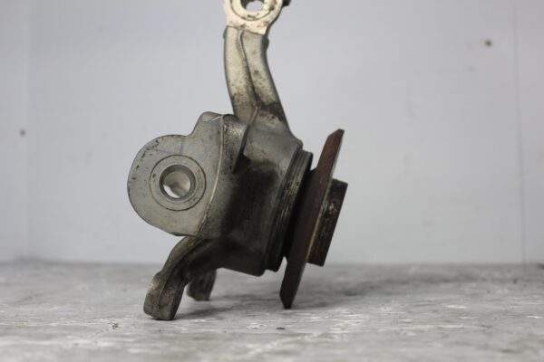 Mercedes Benz W176 W117 A45 CLA45 Front Right Knuckle Hub Carrier A1763300600