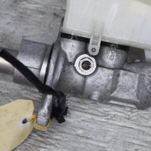 Mercedes Benz A45 CLA45 Brake Master Cylinder A2464300302, A2464300101 - Image 5