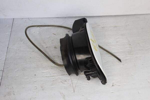 Porsche Macan 95B Fuel Filler Flap Cap Assembly 95B809857B 95B809857D 95B809857F