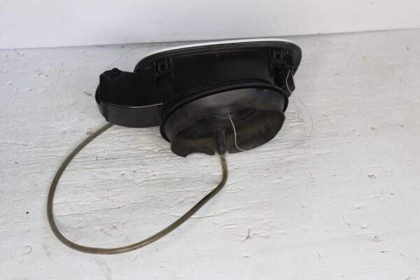 Porsche Macan 95B Fuel Filler Flap Cap Assembly 95B809857B 95B809857D 95B809857F