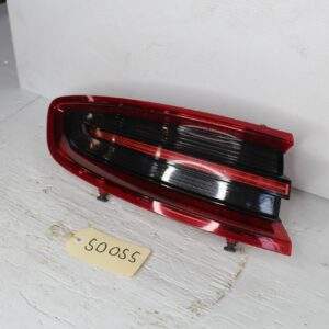Porsche Macan 95B Rear Left Outer Tail Light Lamp 95B945095D, 95B945095R - Image 2