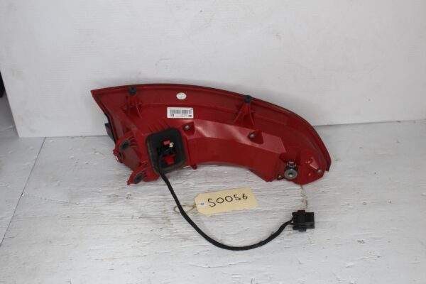 Porsche Macan 95B Rear Right Outer Tail Light Lamp 95B945096D, 95B945096R