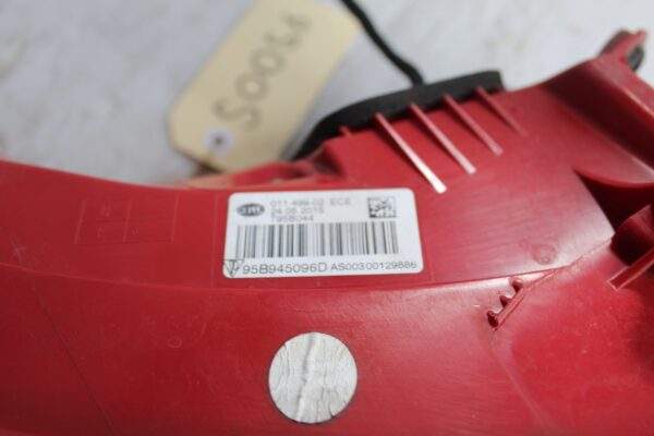 Porsche Macan 95B Rear Right Outer Tail Light Lamp 95B945096D, 95B945096R