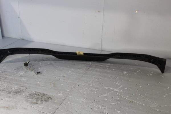Porsche Cayenne 958 92A Rear Tailgate Wing Spolier 95851293902, 7P5827934A