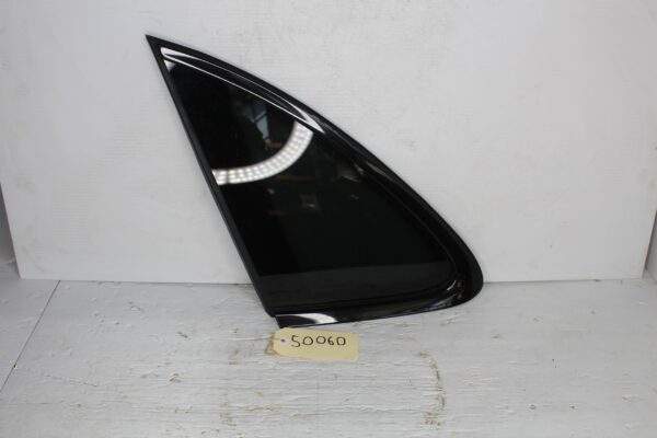 Porsche Macan 95B Rear Left Quarter Side Window Glass 95B845297DE, 95B845297FE