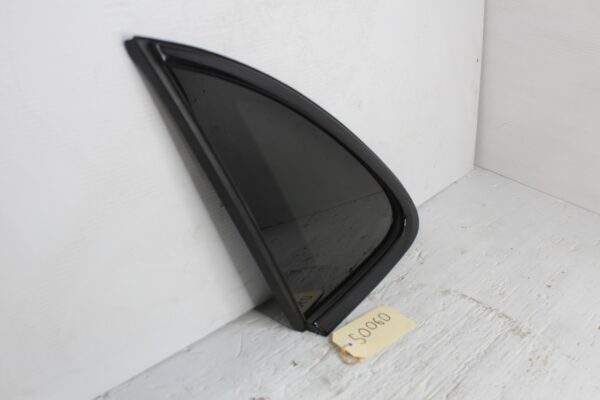 Porsche Macan 95B Rear Left Quarter Side Window Glass 95B845297DE, 95B845297FE