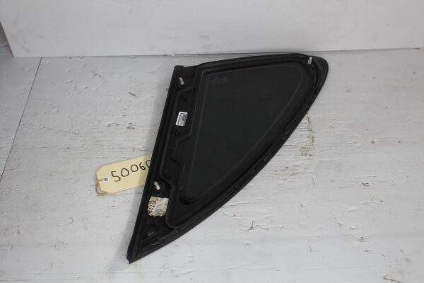 Porsche Macan 95B Rear Left Quarter Side Window Glass 95B845297DE, 95B845297FE