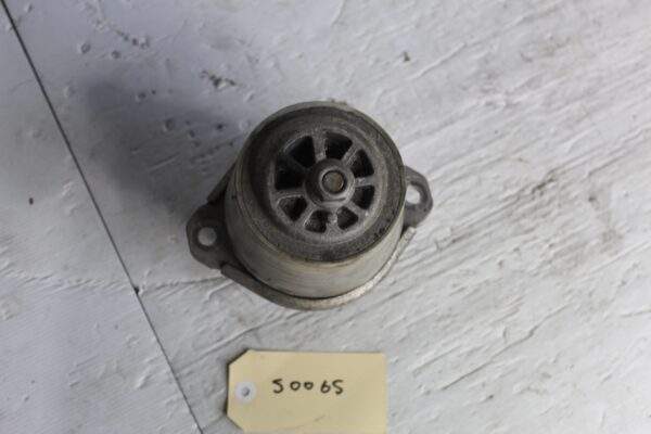 Porsche Cayenne 958 92A Engine Hydro Mount 95837504960, 7L8199131F