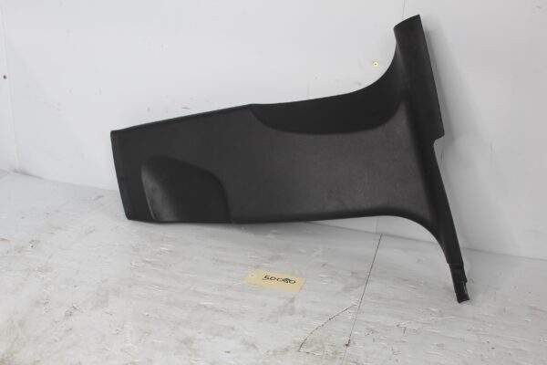 Porsche 95B Macan Right Lower B Pillar Trim Cover 95B8672401 E0