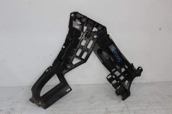 Porsche 95B Macan Rear Left Bumper Support Bracket 95B807254C