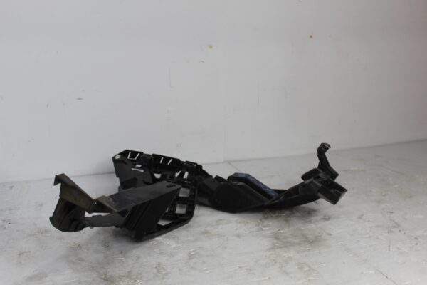 Porsche 95B Macan Rear Left Bumper Support Bracket 95B807254C