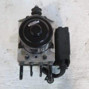 Porsche 95B Macan ABS Hydraulic Unit Pump 95B614511D, 95B614511F - Image 2