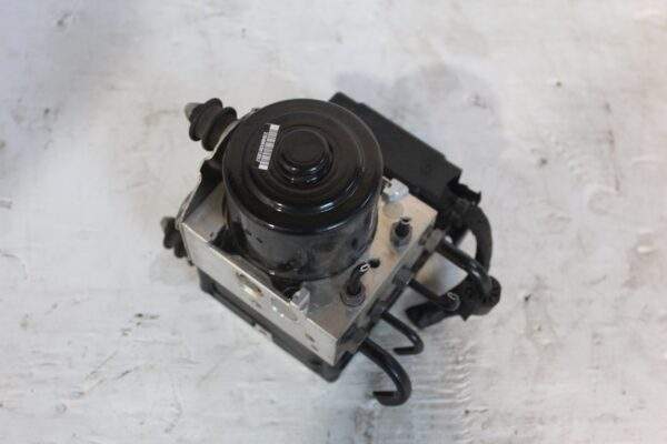 Porsche 95B Macan ABS Hydraulic Unit Pump 95B614511D, 95B614511F