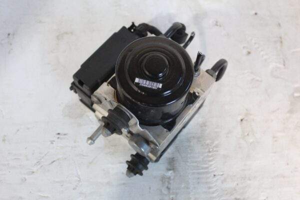 Porsche 95B Macan ABS Hydraulic Unit Pump 95B614511D, 95B614511F