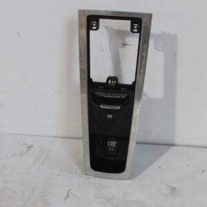 Porsche 95B Centre Console Trim with Park Brake 95B863419, 95B927225A - Image 6