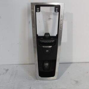 Porsche 95B Centre Console Trim with Park Brake 95B863419, 95B927225A - Image 7