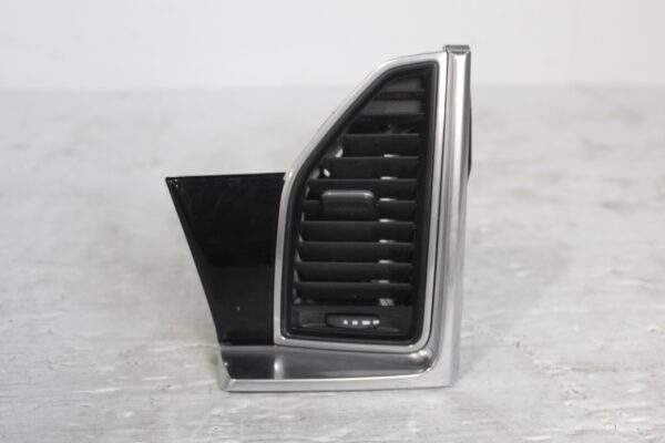 Porsche 95B Macan Left Dashboard Air Vent Trim RHD 95B857222, 95B819201C