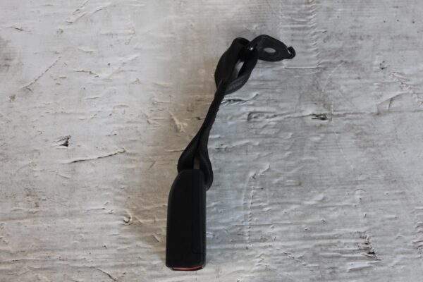 Porsche 95B Macan Rear Centre Seatbelt Buckle Latch 95B857740 YLZ