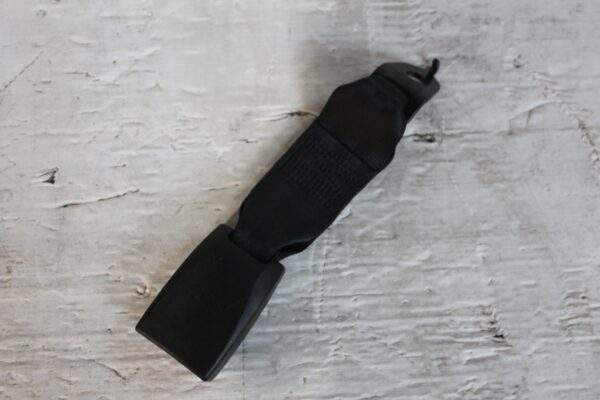 Porsche 95B Macan Rear Centre Seatbelt Buckle Latch 95B857740 YLZ