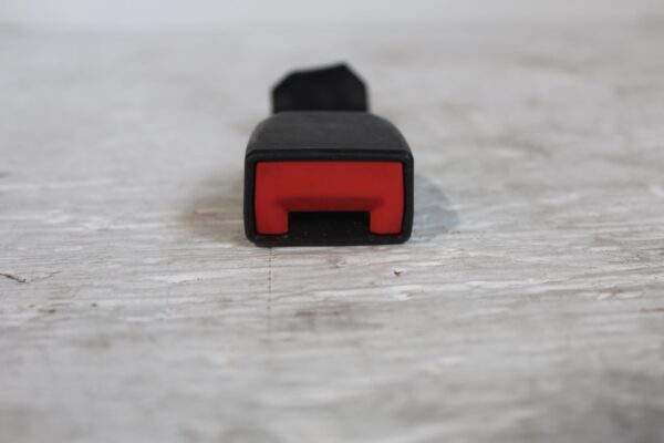 Porsche 95B Macan Rear Centre Seatbelt Buckle Latch 95B857740 YLZ