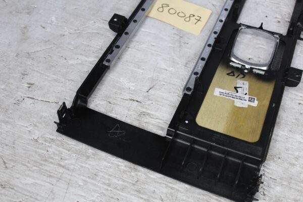 Range Rover Sport L494 Centre Console Trim Mould GRAND BLACK LR056817