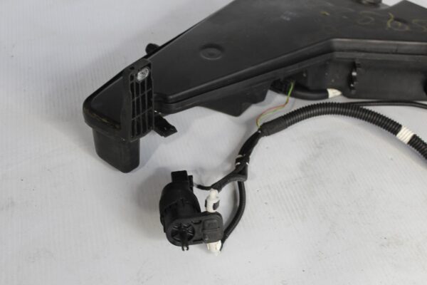 Audi 8R Q5 SQ5 Windshield Washer Bottle Reservoir 8R0955453B, 8R0955970B