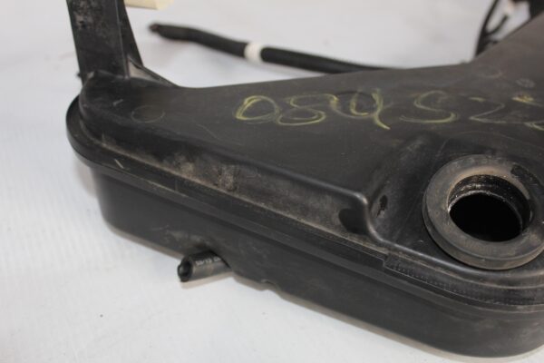 Audi 8R Q5 SQ5 Windshield Washer Bottle Reservoir 8R0955453B, 8R0955970B