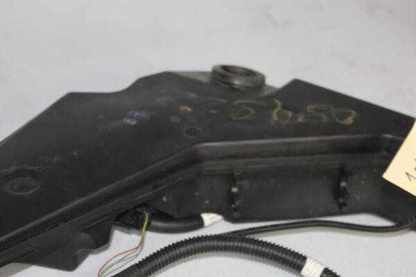 Audi 8R Q5 SQ5 Windshield Washer Bottle Reservoir 8R0955453B, 8R0955970B