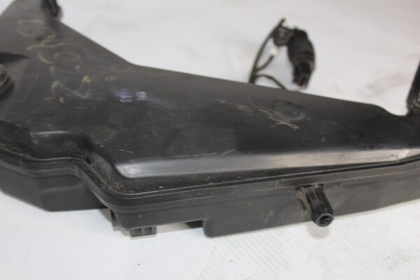 Audi 8R Q5 SQ5 Windshield Washer Bottle Reservoir 8R0955453B, 8R0955970B