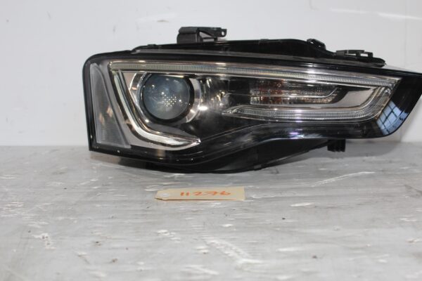 Audi 8F 8T A5 S5 Xenon Right Headlamp Headlight 8T0941032D 8T0941754D 8T0941718D