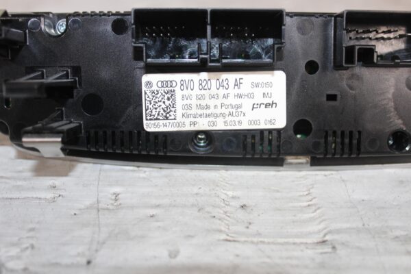 Audi 8V A3 S3 RS3 AC Heater Control Unit Panel 8V0820043AF