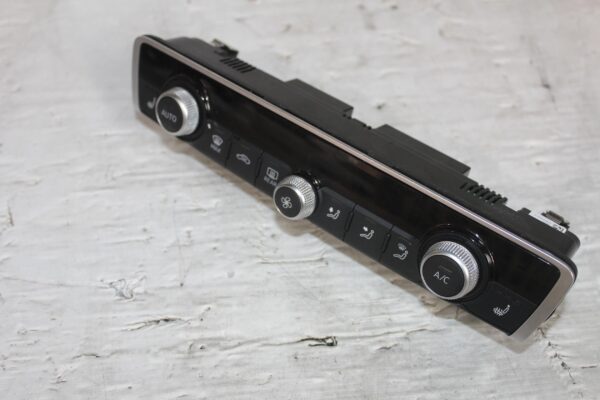 Audi 8V A3 S3 RS3 AC Heater Control Unit Panel 8V0820043AF