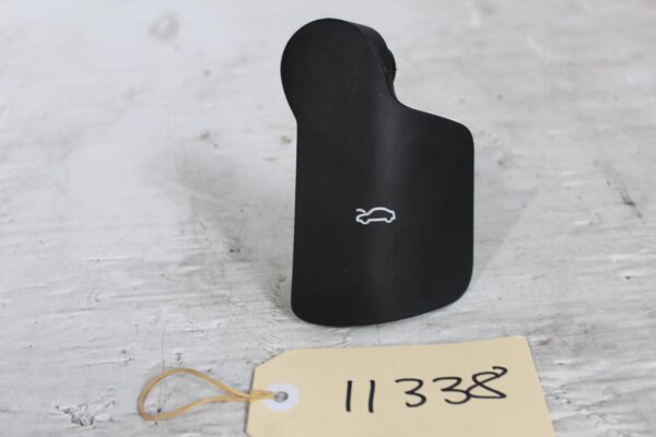 Audi A3 S3 A4 S5 A5 S5 A6 Q5 Bonnet Hood Release Handle 8T2823533