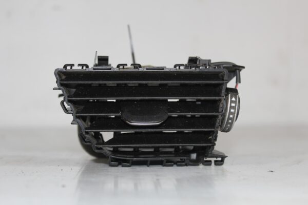 Audi FY Q5 SQ5 Dashboard Air Vent 0991100F