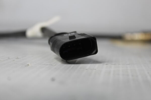 Audi o2 Oxygen lambda Sensor GENUINE 8W0906262G