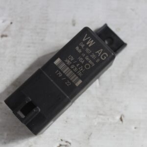 Volkswagen Audi Glow Plug Control Unit 04L907281B - Image 4