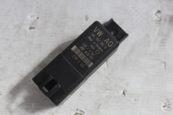 Volkswagen Audi Glow Plug Control Unit 04L907281B