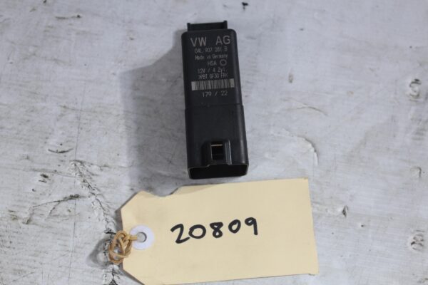 Volkswagen Audi Glow Plug Control Unit 04L907281B
